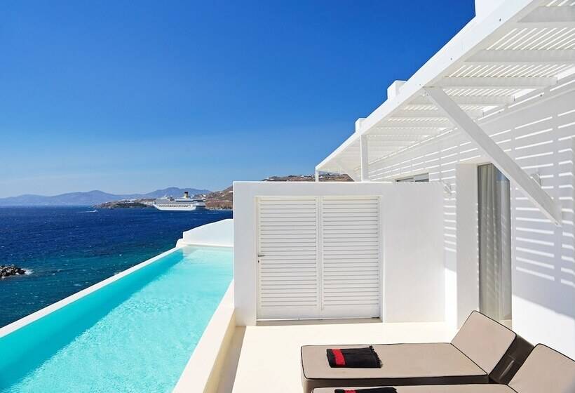 سوییت با چشم‌انداز دریا, Kouros Hotel & Suites