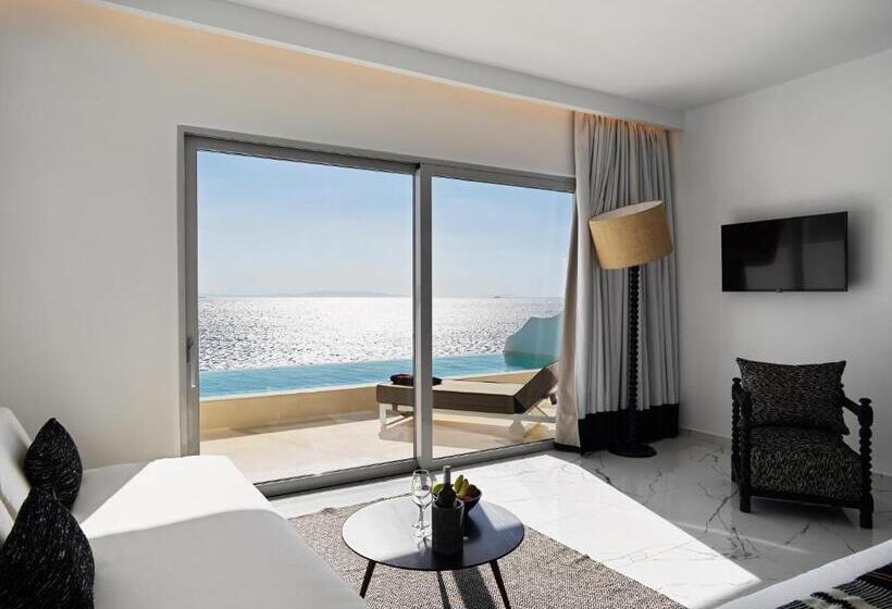 2 Bedrooms Suite Sea View, Kouros  And Suites