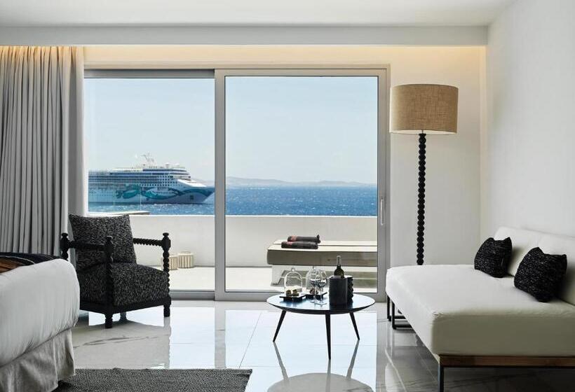 2 Bedrooms Suite Sea View, Kouros  And Suites