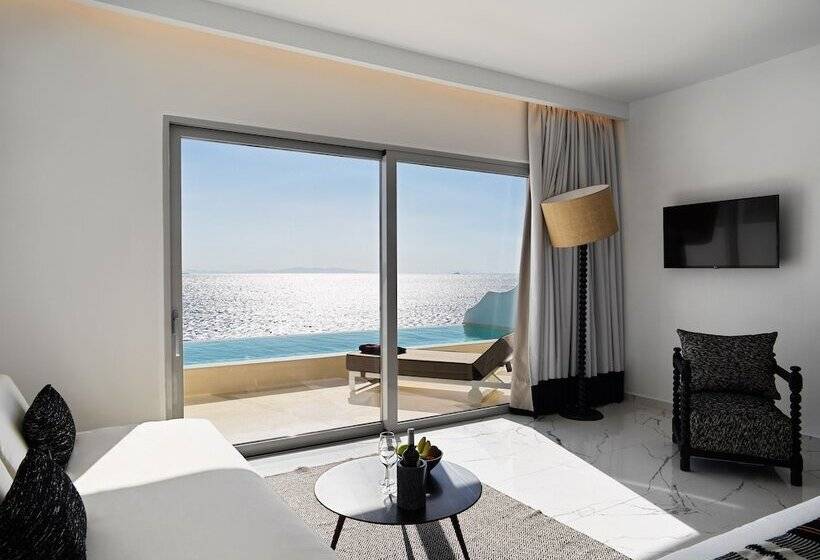 سوییت با چشم‌انداز دریا, Kouros Hotel & Suites