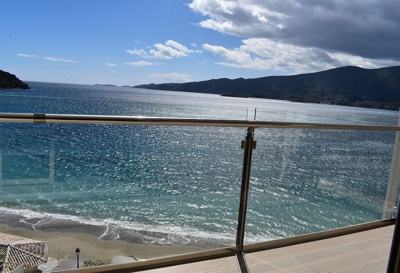 اتاق سه نفره سوپریور با چشم‌انداز دریا, New Aegli Resort