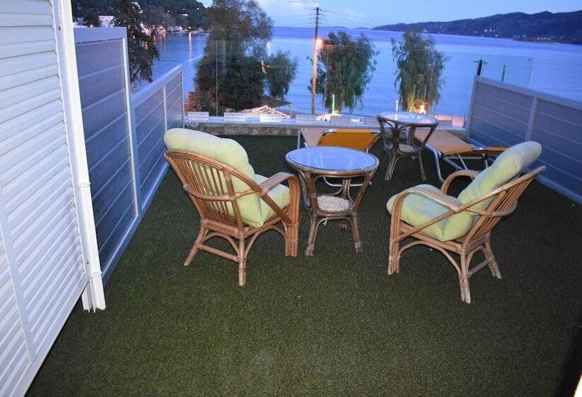 اتاق کلاسیک با چشم‌انداز دریا, New Aegli Resort