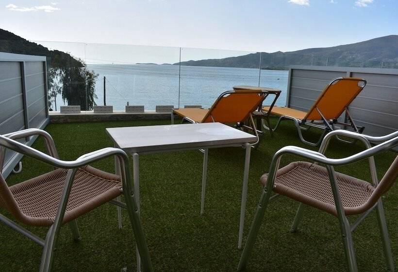 اتاق کلاسیک با چشم‌انداز دریا, New Aegli Resort