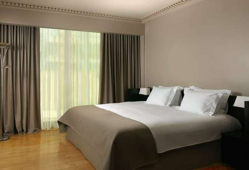 Deluxe Suite with Views, Njv Athens Plaza