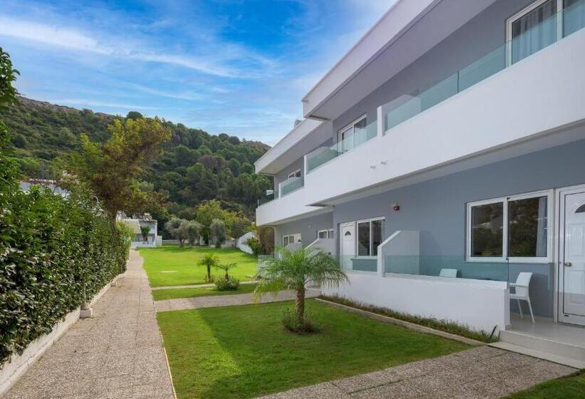 Family Room, Oceanis Park