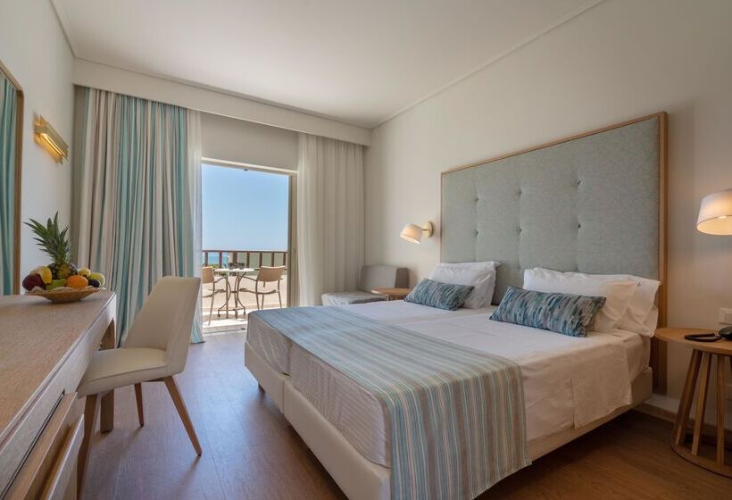 بانگلوی استاندارد با چشم‌انداز دریا, Pilot Beach Resort
