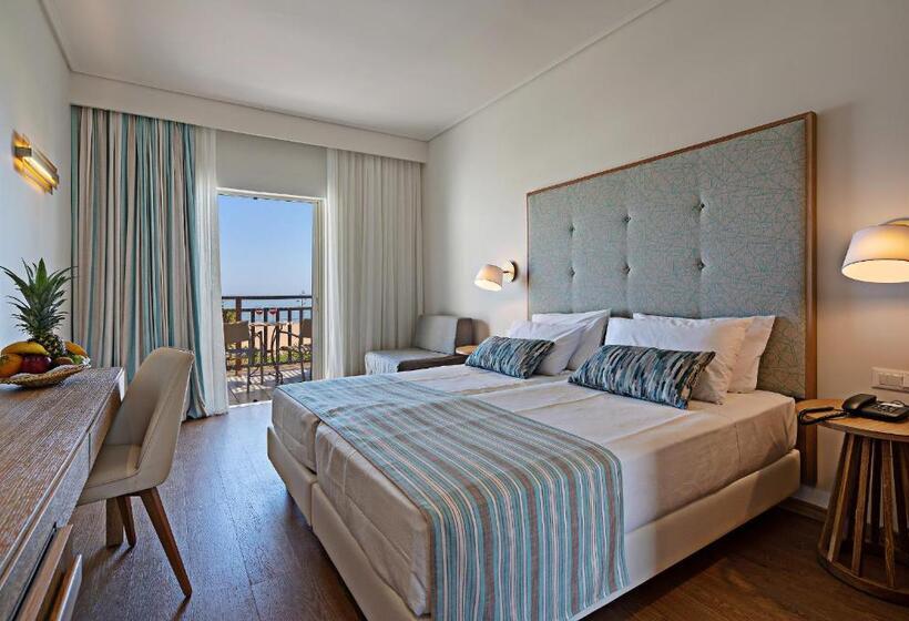 بانگلوی استاندارد با چشم‌انداز دریا, Pilot Beach Resort