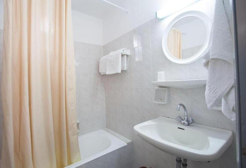 اتاق راحتی سه تخته, Polos Hotel Paros