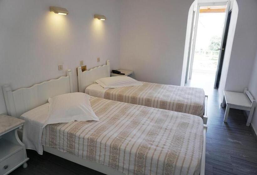 Comfort Triple Room, Polos Hotel Paros