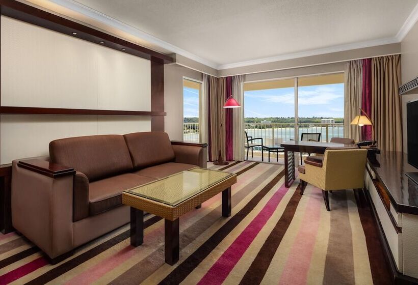 سوئیت کلاب, Rihga Royal Laguna Guam Resort