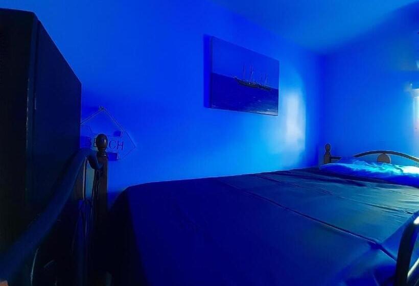 اتاق استاندارد با سرویس بهداشتی مشترک, Harmony Hotel Hostel