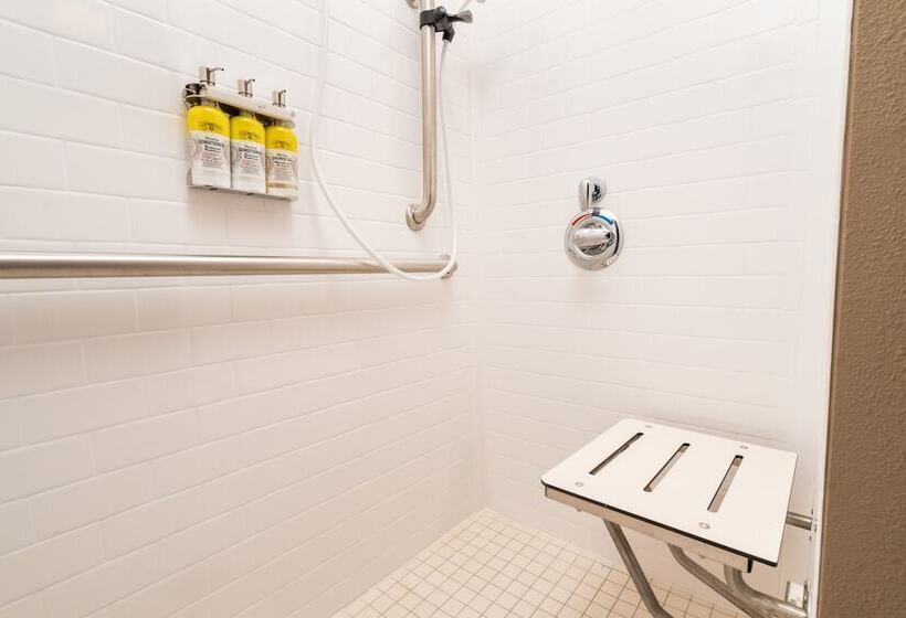 سوئیت برای معلولان, Staybridge Suites Coeur D Alene, An Ihg