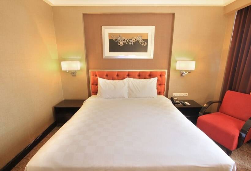 Deluxe Room, Ciputra Semarang Managed By Swiss Belhotel International