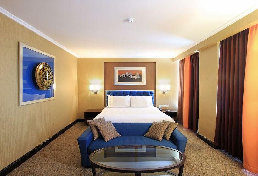 Executive Room, Ciputra Semarang Managed By Swiss Belhotel International