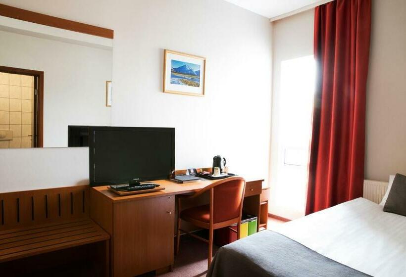 اتاق استاندارد یک نفره, Fosshotel Baron