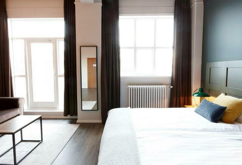 اتاق لوکس, Fosshotel Baron