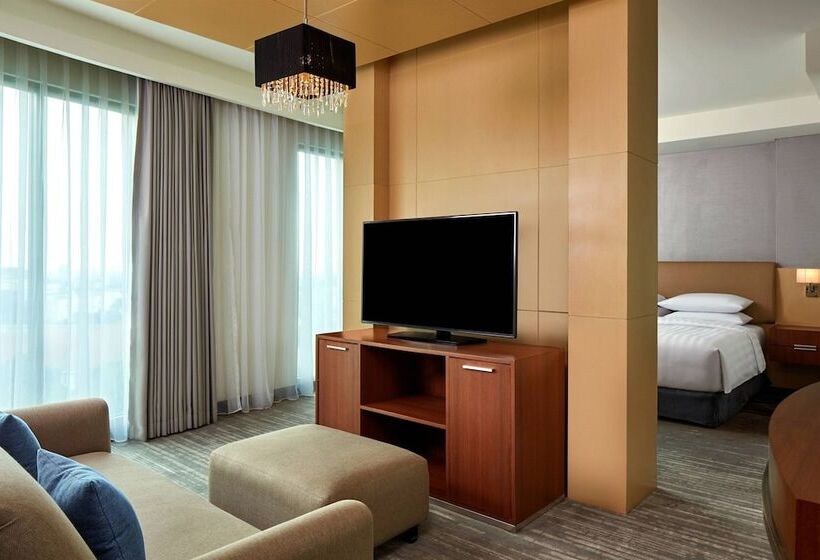 Suite Premium, Courtyard By Marriott Bandung Dago