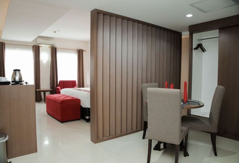 Deluxe Suite, Grand Inna Medan