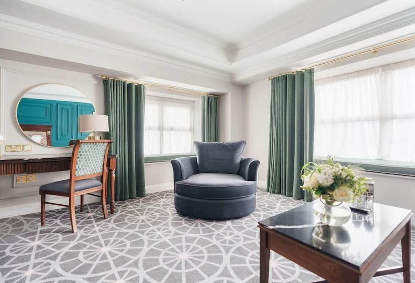 سوییت جونیور, Imperial Hotel Cork City