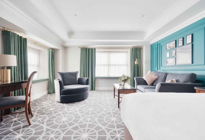 سوییت جونیور, Imperial Hotel Cork City