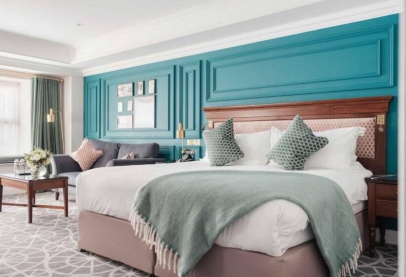 سوییت جونیور, Imperial Hotel Cork City