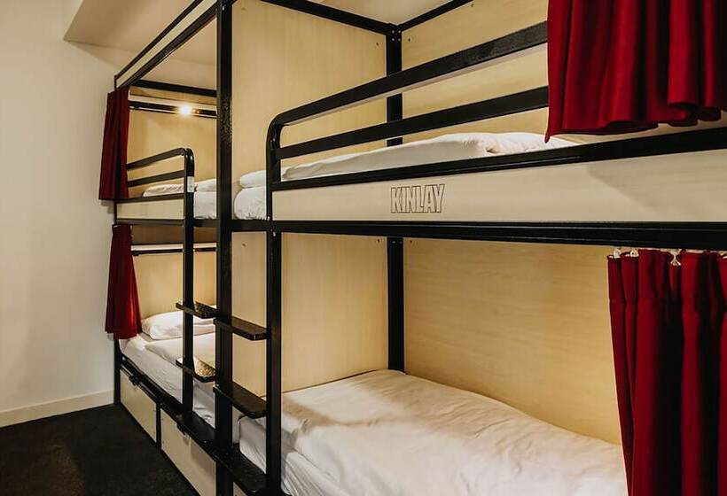 Bed in Shared Room with Shared Bathroom, Kinlay Hostel Eyre Square