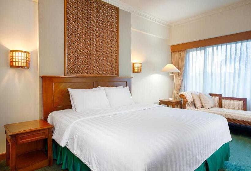 Quarto deluxe, Sahid Jaya Lippo Cikarang