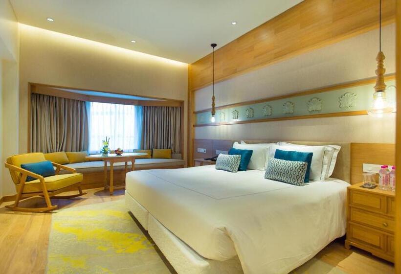 带大床的高级房间, Taj Fisherman’s Cove Resort & Spa, Chennai