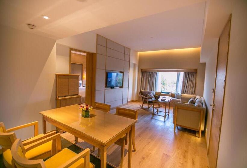 带大床的复式套间, Taj Fisherman’s Cove Resort & Spa, Chennai