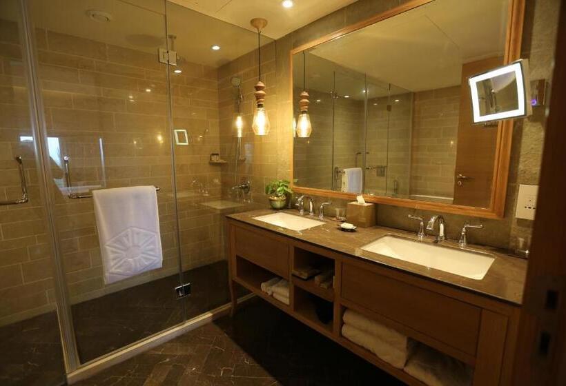 带大床的复式套间, Taj Fisherman’s Cove Resort & Spa, Chennai