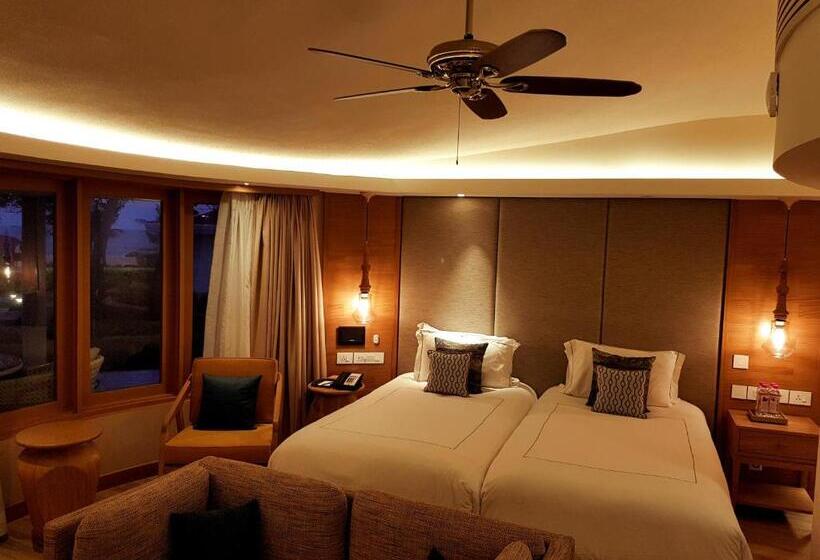 小室, Taj Fisherman’s Cove Resort & Spa, Chennai