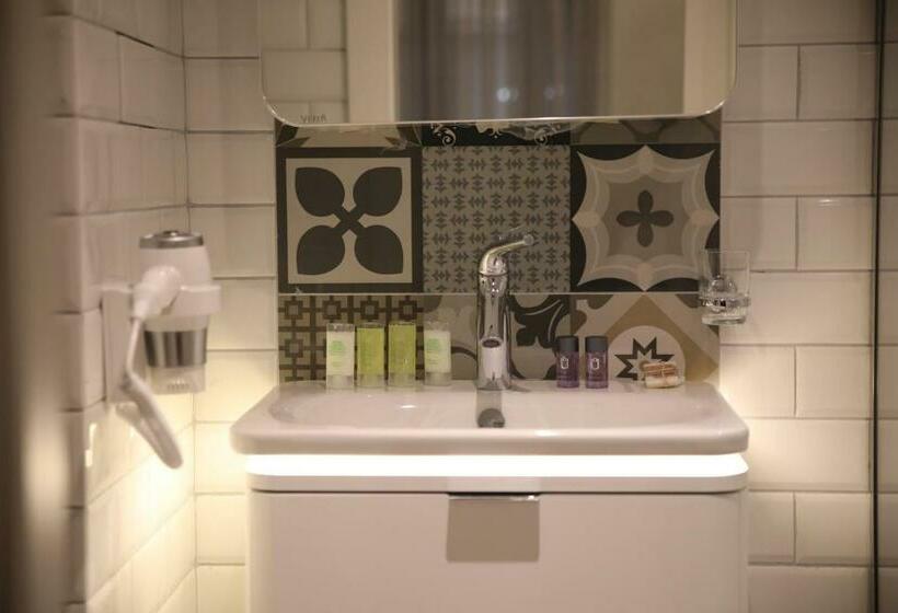 اتاق اکونومی یک تخته, Roomers Nisantasi
