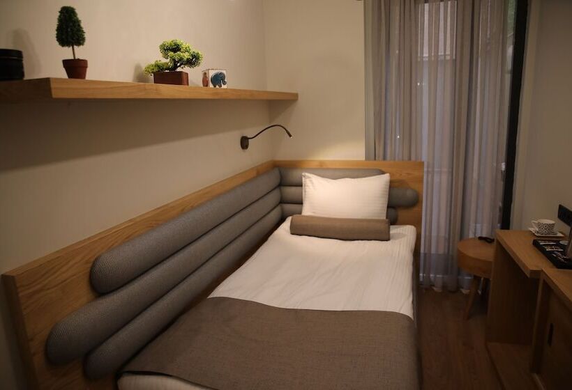 اتاق اکونومی یک تخته, Roomers Nisantasi