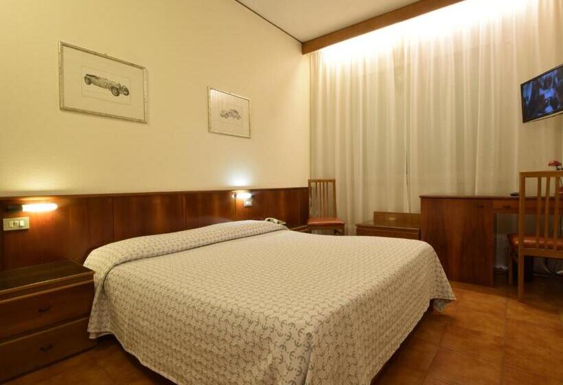 اتاق استاندارد چهار تخته, Euromotel Croce Bianca