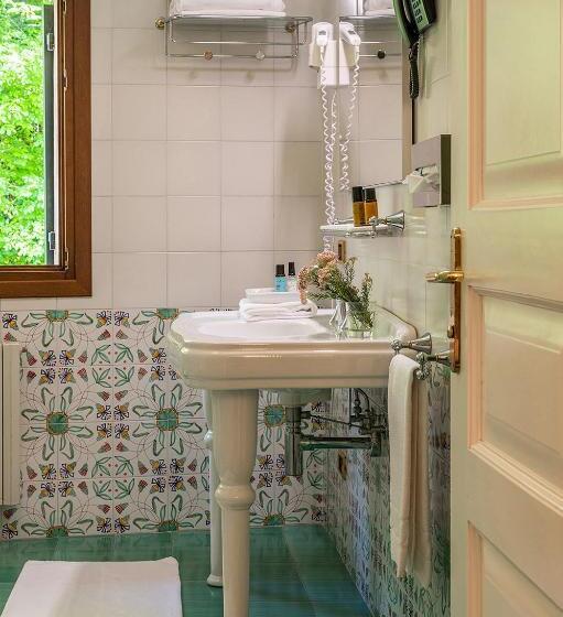 اتاق خانوادگی, Albergo Al Sole