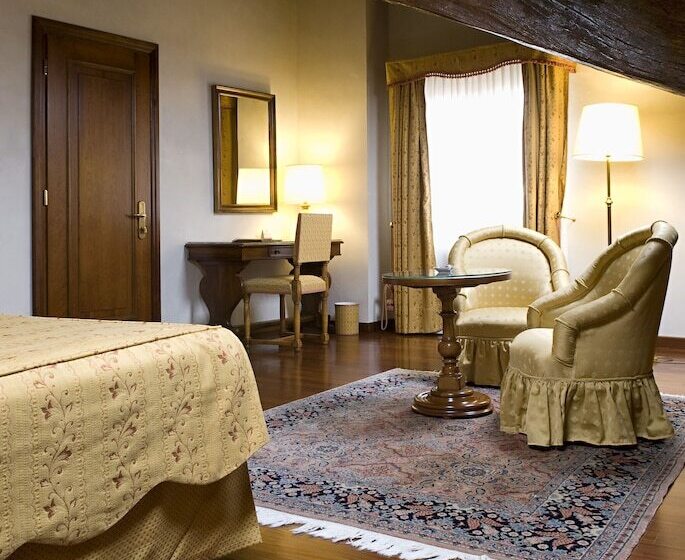اتاق لوکس, Albergo Delle Notarie