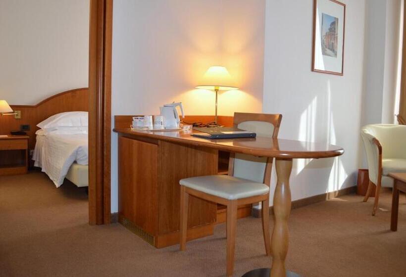 سوییت جونیور, Best Western Park