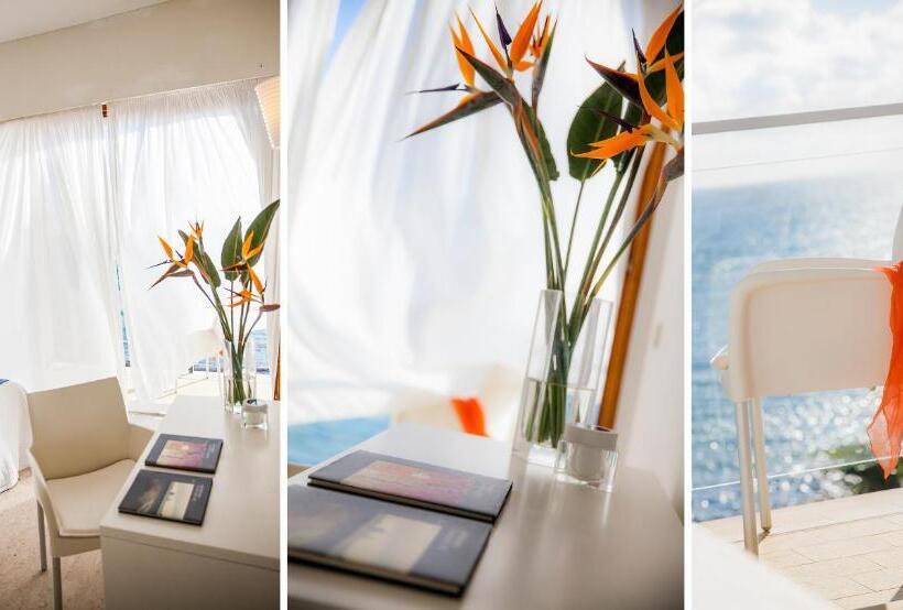 اتاق استاندارد با بالکن و چشم‌انداز دریا, Caravelle Thalasso & Wellness