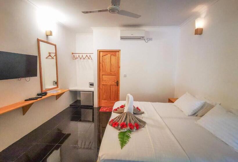 اتاق لوکس, Thoddoo Beach Holiday Inn