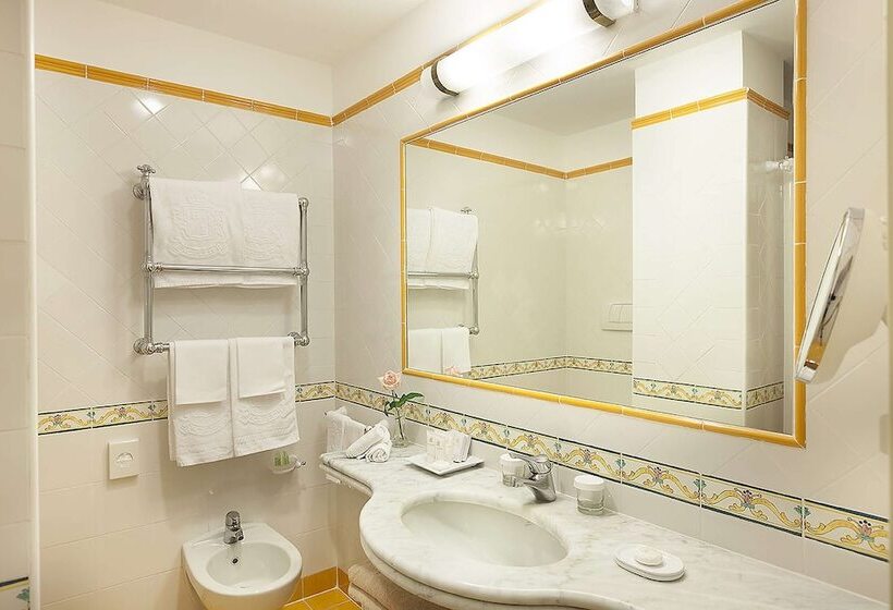 اتاق استاندارد با چشم‌انداز باغ, Excelsior Belvedere Hotel & Spa