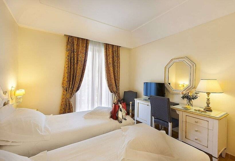 اتاق استاندارد با چشم‌انداز باغ, Excelsior Belvedere Hotel & Spa