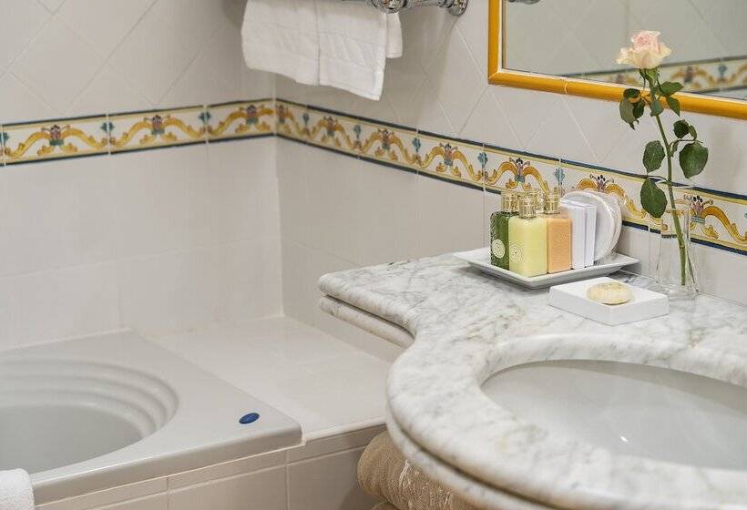 اتاق لوکس با چشم‌انداز باغ, Excelsior Belvedere Hotel & Spa