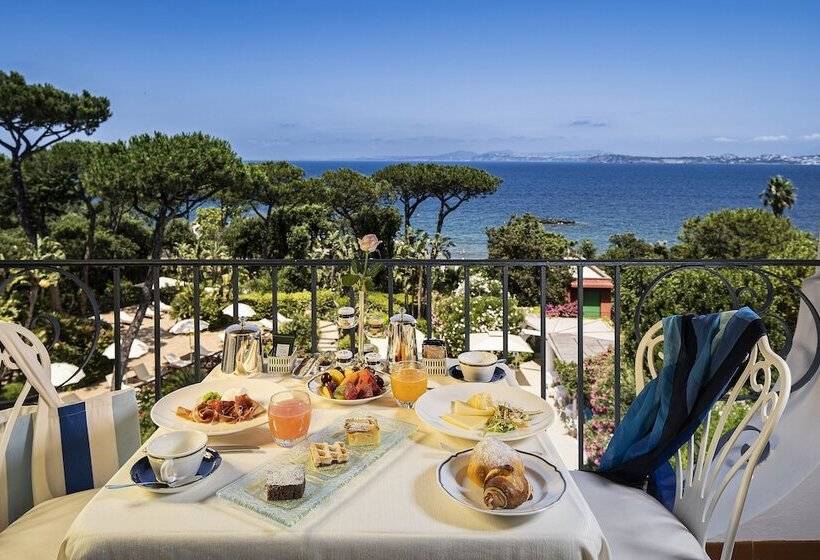 اتاق لوکس با چشم‌انداز دریا, Excelsior Belvedere Hotel & Spa