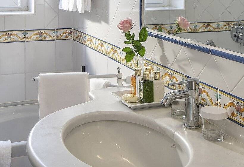 اتاق سوپریور با چشم‌انداز دریا, Excelsior Belvedere Hotel & Spa