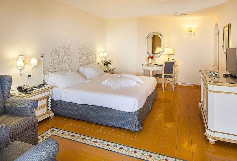 اتاق سوپریور با چشم‌انداز دریا, Excelsior Belvedere Hotel & Spa
