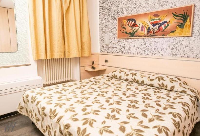 اتاق استاندارد چهار تخته, Holiday  Alla Finestrella