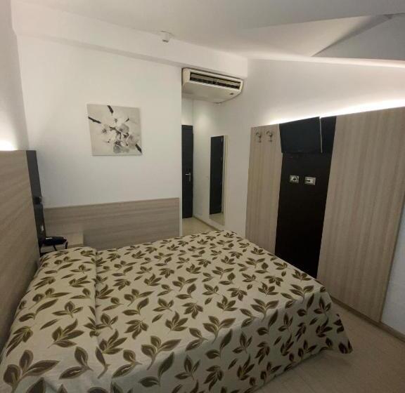 اتاق استاندارد یک نفره, Holiday  Alla Finestrella