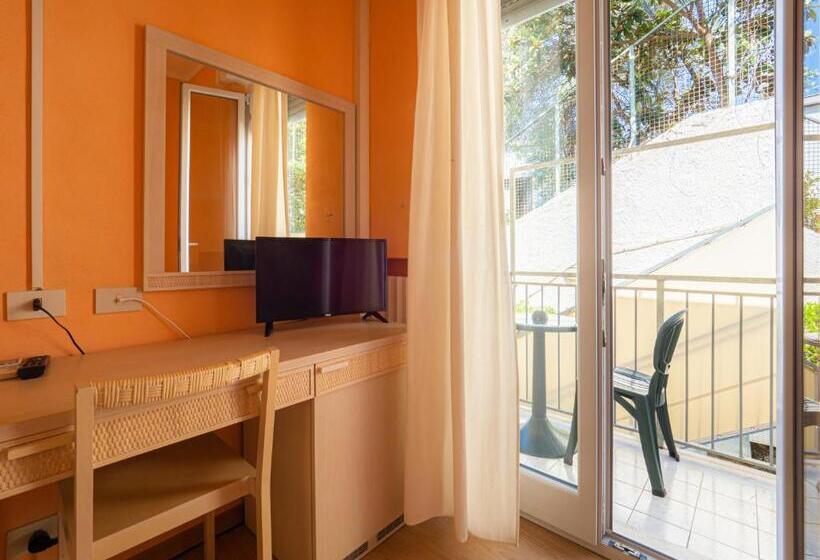 Standard Single Room with Balcony, Il Nido