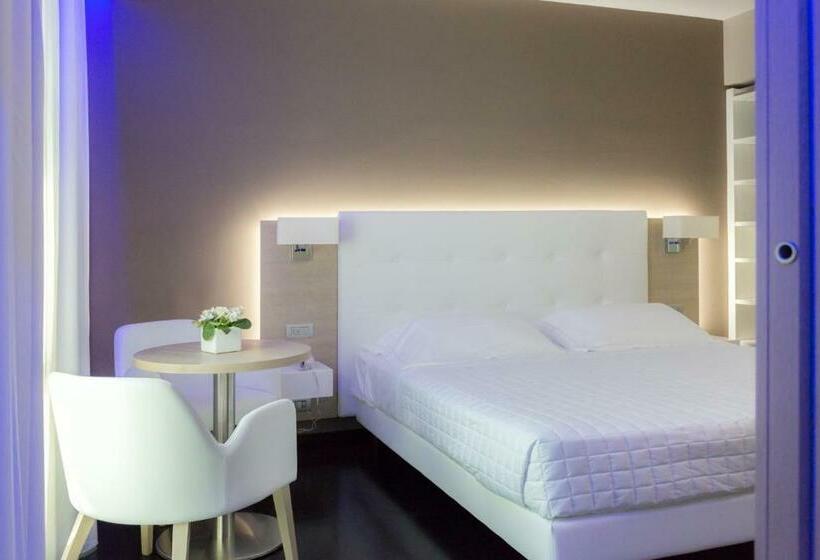 小型套房, Raffaello Hotel & Mooka Restaurant