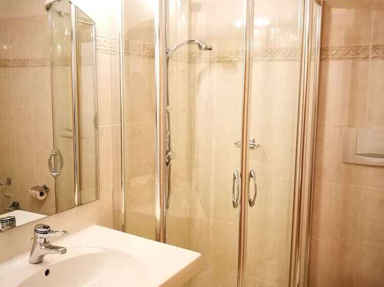 اتاق استاندارد چهار تخته, Style Hotel Grifone